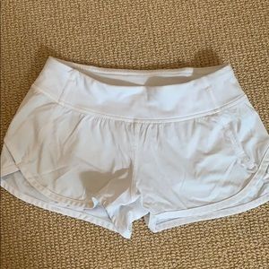 White ivivva classic speedy short shorts